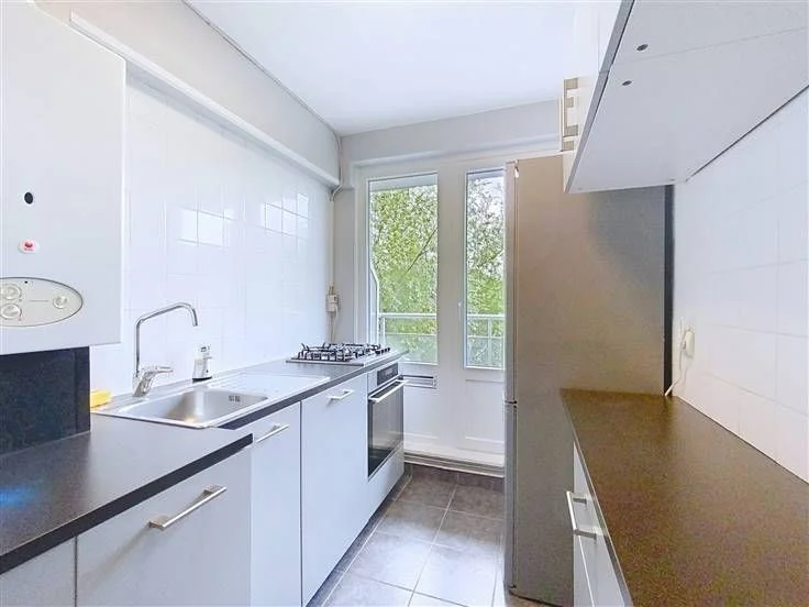 Apartment - Appartement - Avenue Frans van Kalken 18, Anderlecht