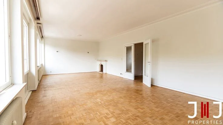 Appartement A Louer 3 chambres Woluwe-Saint-Pierre - Avenue de Tervueren 328 - 1150 - BE